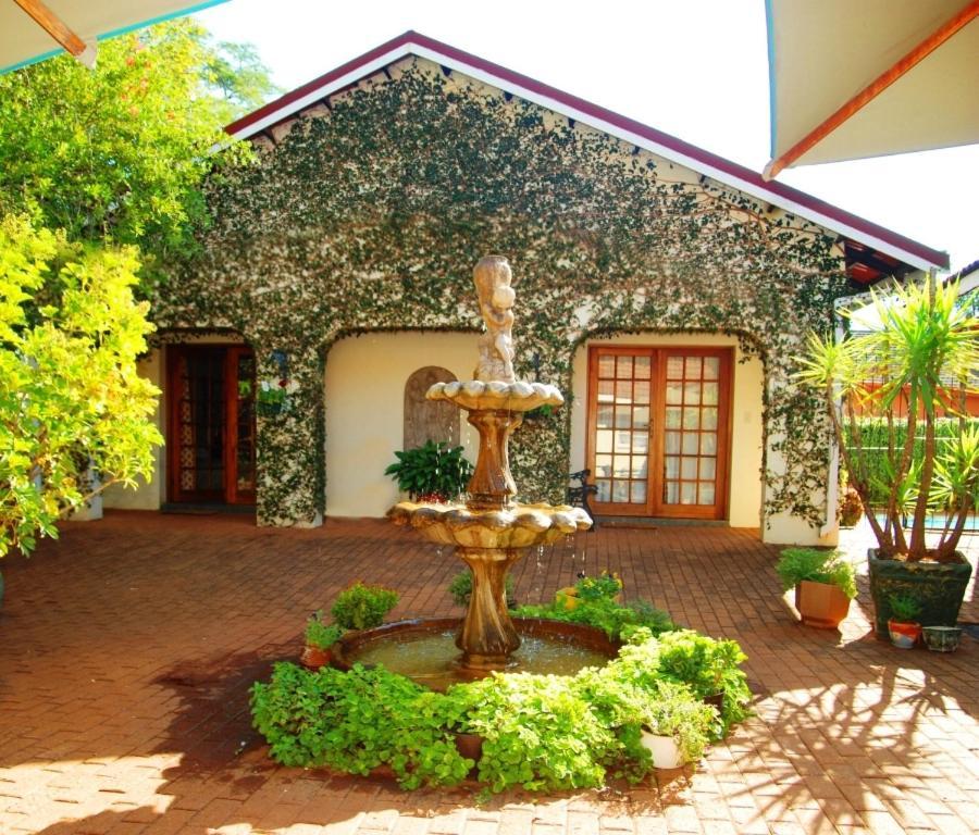 Bezuidenhout Guest House Malalane Eksteriør bilde